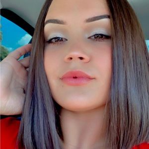 Meet your Posher, Cristina